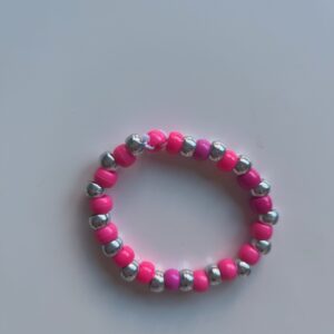 Armband 01 – handgjord skapelse av Alma och Emilia